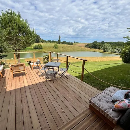 La Lacourrège Bed & Breakfast Urgosse